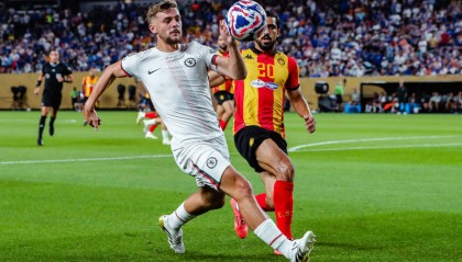 世俱杯-德拉普斩获首球 切尔西2分钟2球3-0以小组第2出线