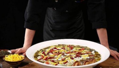 爱教育消费者的太二酸菜鱼，终于开始服软了？