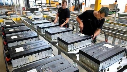 27国的报应终于来了！电池项目暂停，中方真是一击重拳打在软肋上