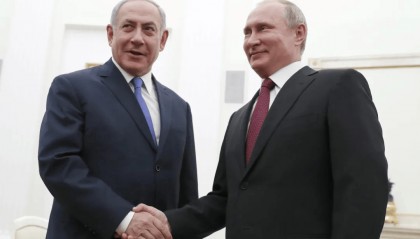 关键时刻，普京与内塔尼亚胡通话