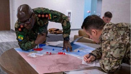 岛内发现，解放军集结阶段不见美军踪影？美军三把手早已说了实话