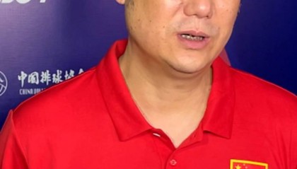主帅赵勇：中国女排整体拦防有进步 年轻人就应该敢打敢拼
