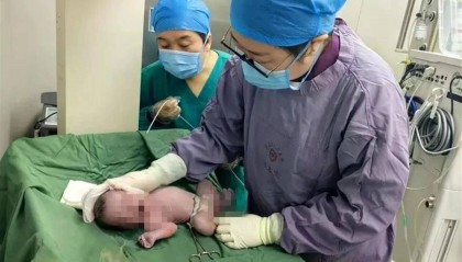 济南一位60岁孕妇产下男婴，街道：系家中二孩，可申领育儿补贴