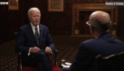 拜登卸任后首次受访：特朗普太掉价了，美国不代表掠夺