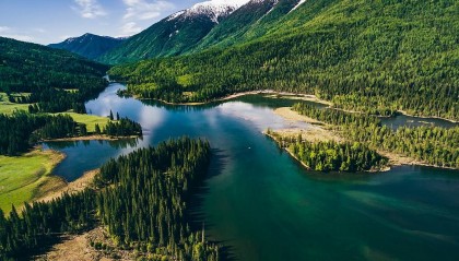 喀纳斯民宿每晚4000元令游客不满？没有欺诈就行