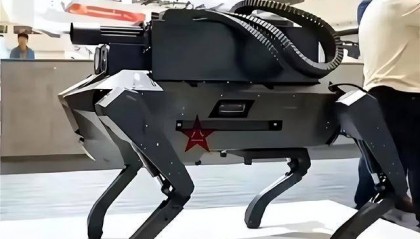 解放军“无人军队”成真？上万机器人同时行动，岛内发现大事不妙