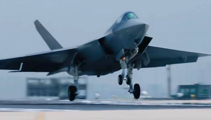 震撼消息！歼 - 35 攻克难关，成功解锁辽宁舰滑跃起飞