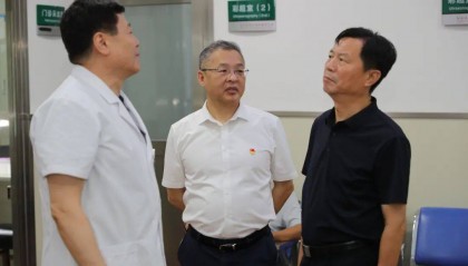 哈尔滨市卫生健康委党委书记、主任杜平亲切慰问血液肿瘤领域专家马军教授 殷切关怀彰显尊才重贤