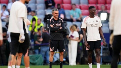 大巴黎首夺欧冠！纳赛尔隔空喊话梅西内马尔姆巴佩：感谢你们，但时代变了！