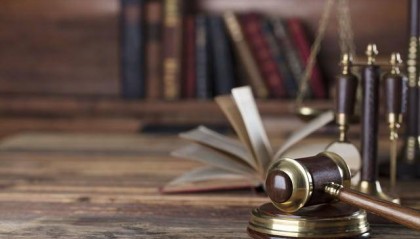 六旬男子给00后情人转款80余万元，妻子起诉归还 法院判决：赠与无效，返还！