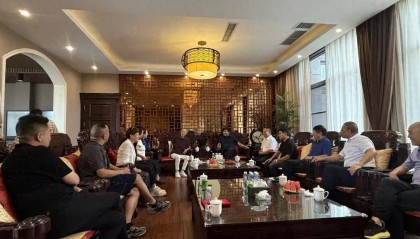 “中国女裤看郑州”二十周年纪念活动第一次筹备会召开