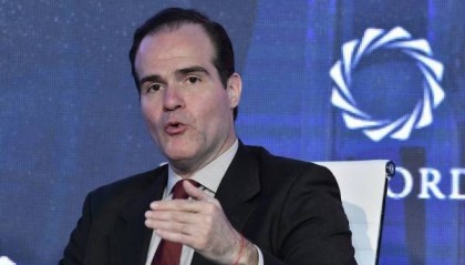 破防了？特朗普顾问扬言应对经过钱凯港货物征60%关税，“以示警告”