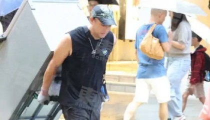 香港男星张致恒做电器搬运工 受访时直言想重回演艺圈