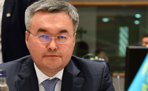 出人意料!哈萨克斯坦开了个坏头!俄盟友纷纷砸起中俄“招牌”?