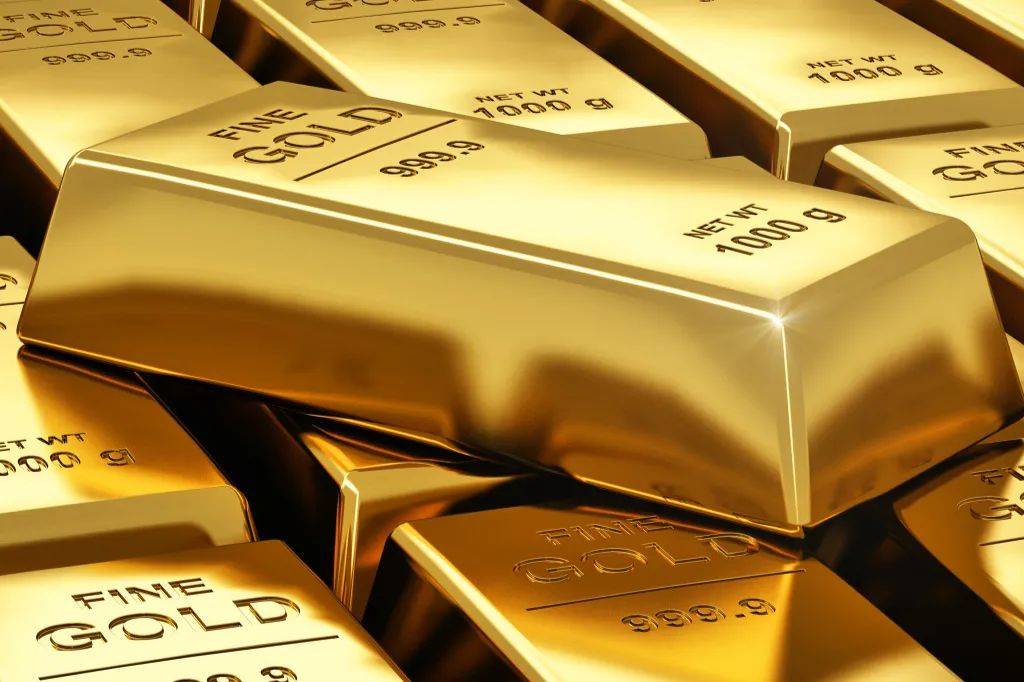 黄金价格大跳水,首饰金应声跟跌!多家品牌门店前排长队,出售热潮一同来袭