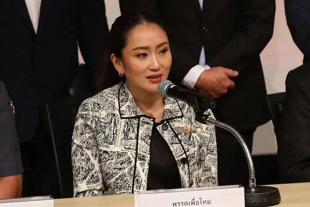 深挖 | 即将访华的泰国总理佩通坦,是他信女儿,也是“泰国第一名媛”