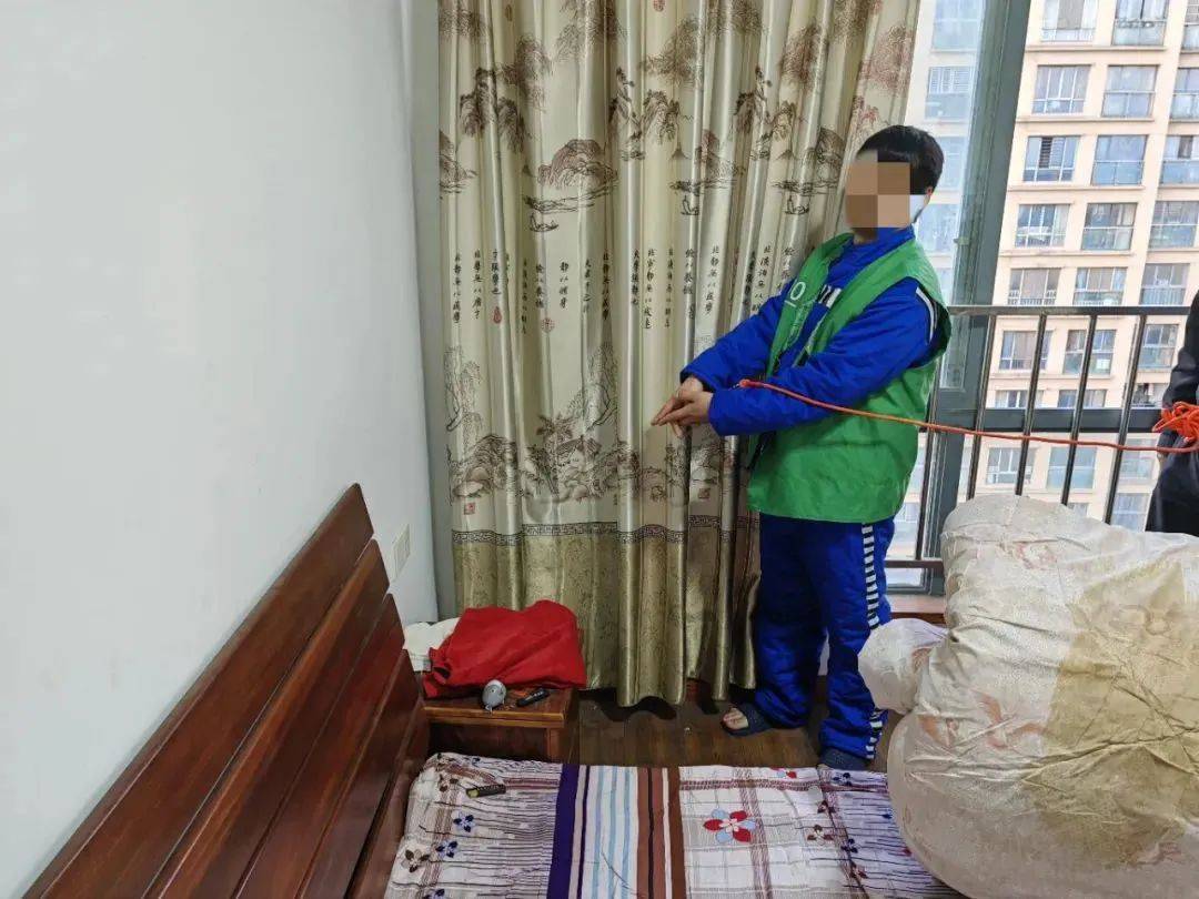 男子用牙签抠走前女友存钱罐3000元,被刑拘