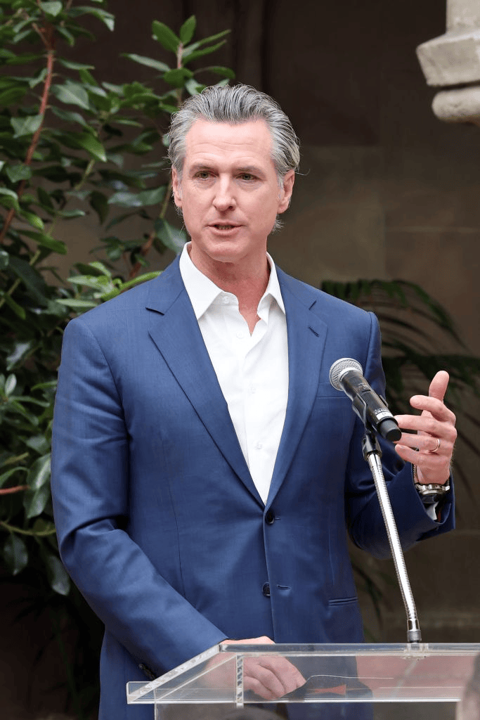 “首个”！加州宣布将起诉特朗普政府：关税政策已造成“直接且无法弥补的损害”