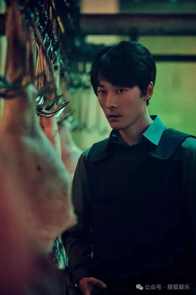 离婚三年又被拍到亲密逛超市,他俩这是纯带娃还是真复合了?