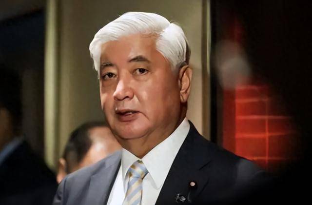 澳军连开3枪,解放军出手了,赖清德没想到,2大“救星”不堪一击